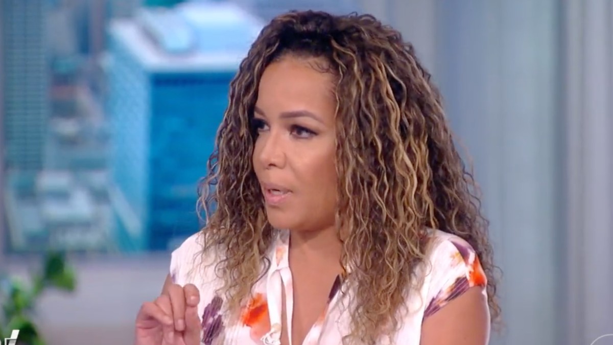 'The View': Whoopi Goldberg Sprays Sunny Hostin With Water to 'Cool Off ...