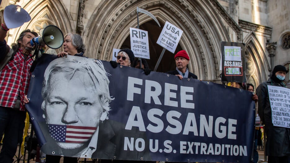 Julian Assange's Extradition to U.S. Approved by British Government