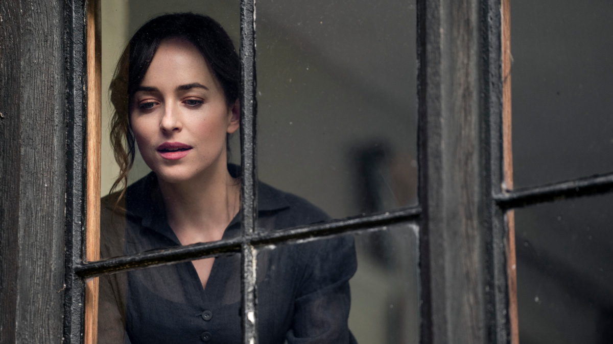 1200px x 675px - Persuasion' Film Review: Dakota Johnson Pulls Off a Very 'Fleabag' Jane  Austen Adaptation