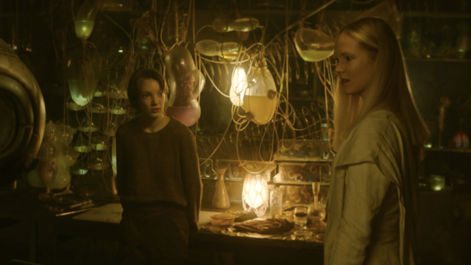 Vesper' Film Review: Quietly Dazzling Sci-Fi Drama Creates a New Kind of  Genre