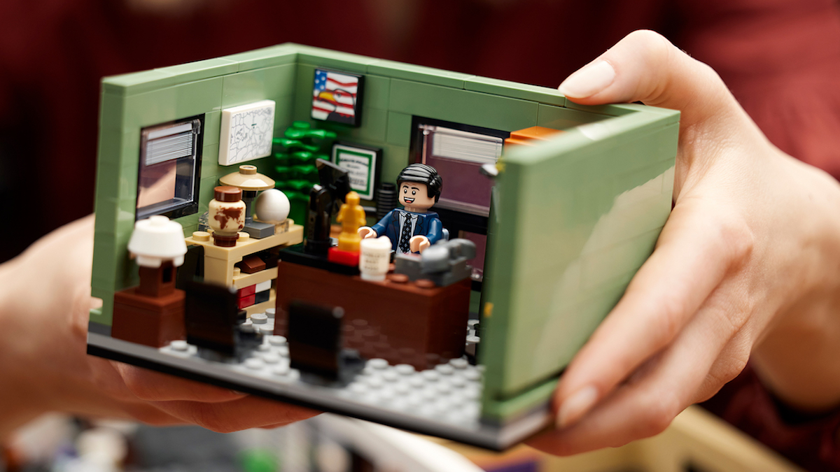‘The Office’ Gets a $120 Lego Set Featuring ‘World’s Best Boss’ Mug and Jim’s Teapot (Video) thumbnail