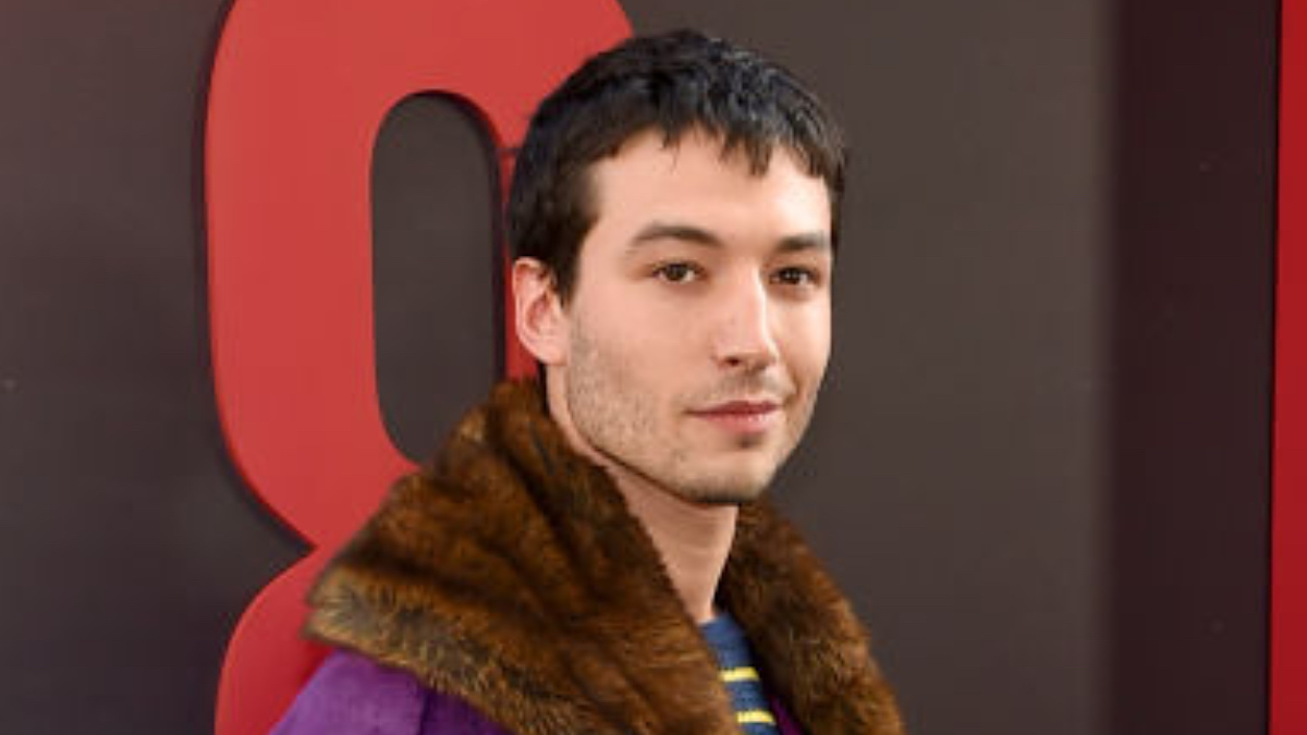 Ezra Miller Meets With Warner Bros. Execs About ‘The Flash’ - TrendRadars