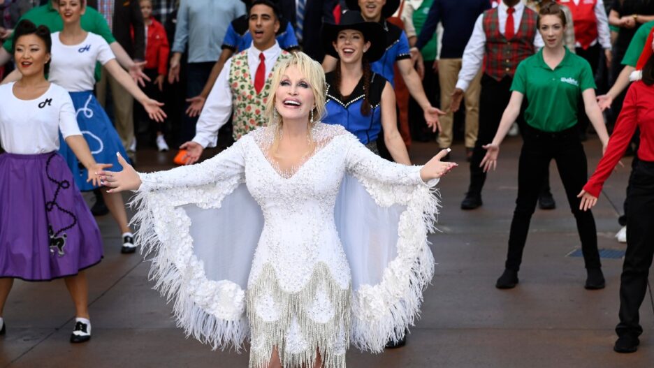 Dolly Parton’s Mountain Magic Christmas Release Date Set for NBC