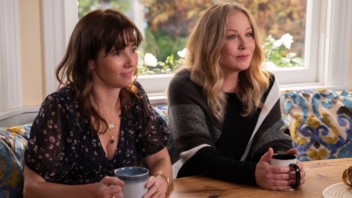 Dead to Me Team on Ending After Christina Applegate's M.S.