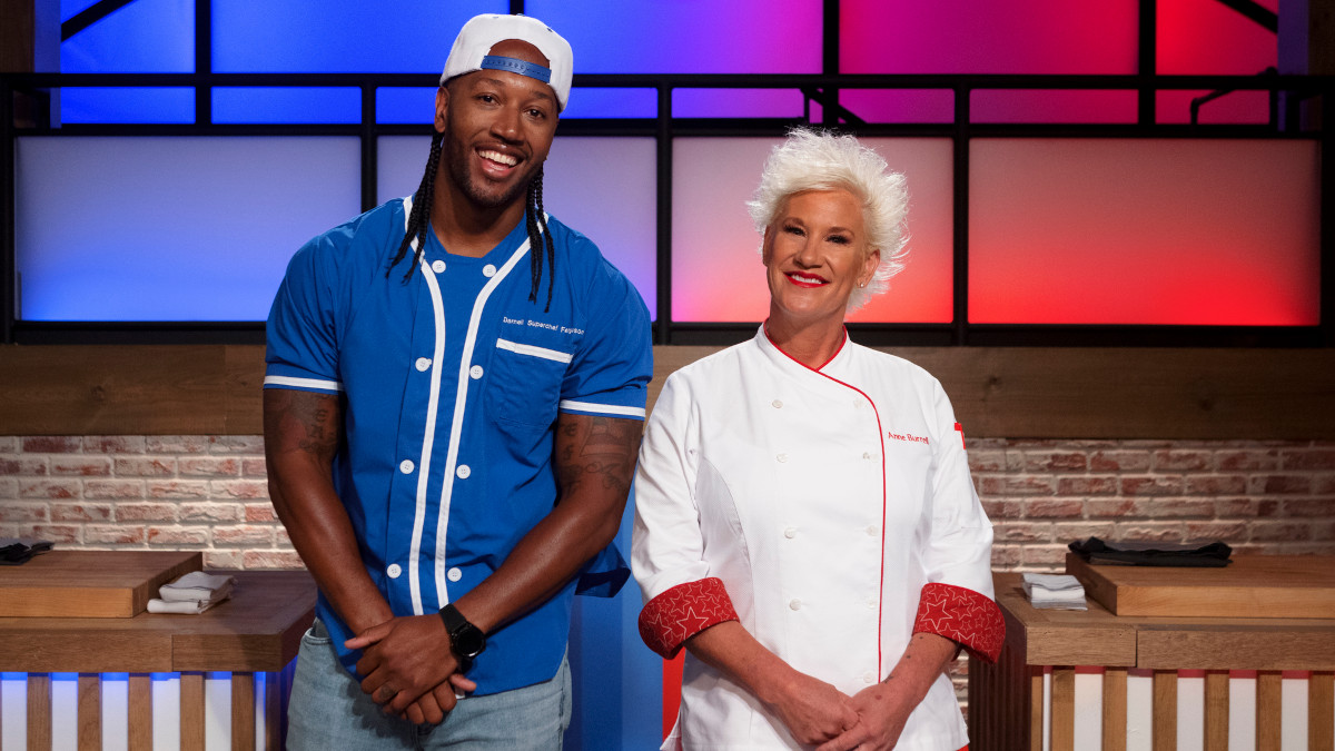 Worst Cooks In America Viral Sensations Anne Burrell Darnell Ferguson 