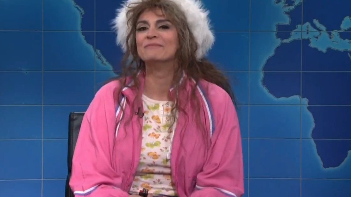 'SNL': Cecily Strong Gets Emotional, Breaks Character as Cathy Anne in  Final Weekend Update (Video)