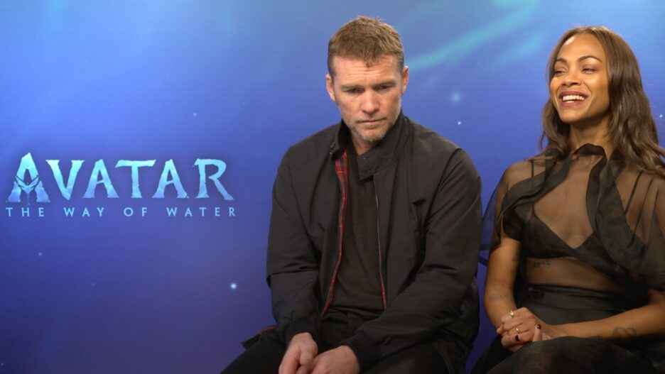 Zoe Saldana Hot Porn - Avatar 2' Stars Zoe SaldaÃ±a and Sam Worthington Didn't Hesitate to Sign for  More Sequels: 'He Could've Said 60 Movies'