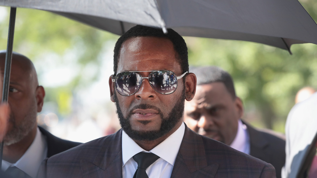 R. Kelly Sued by 6 Sex Abuse Victims for $9.9 Million He Still Owes Them #RKelly