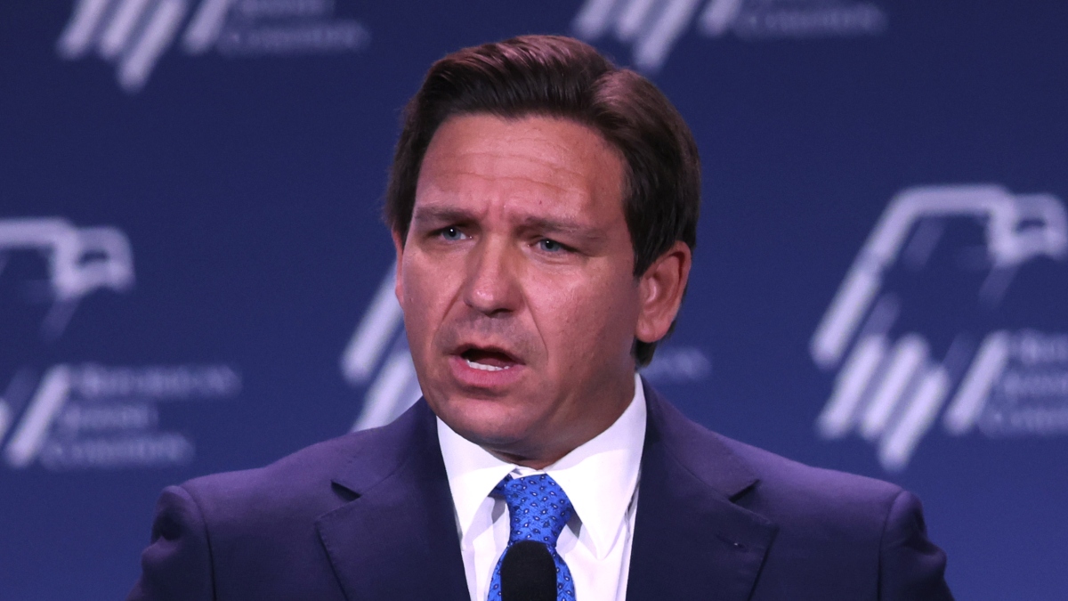 DeSantis Signs Into Law Latest Wrinkle in Disney Feud - The New