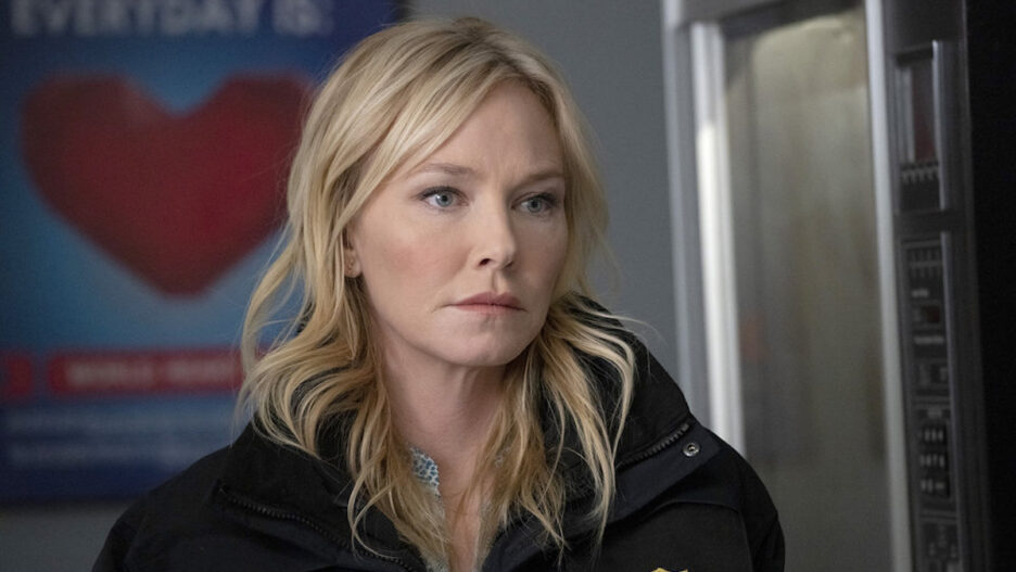 Kelli Giddish is 