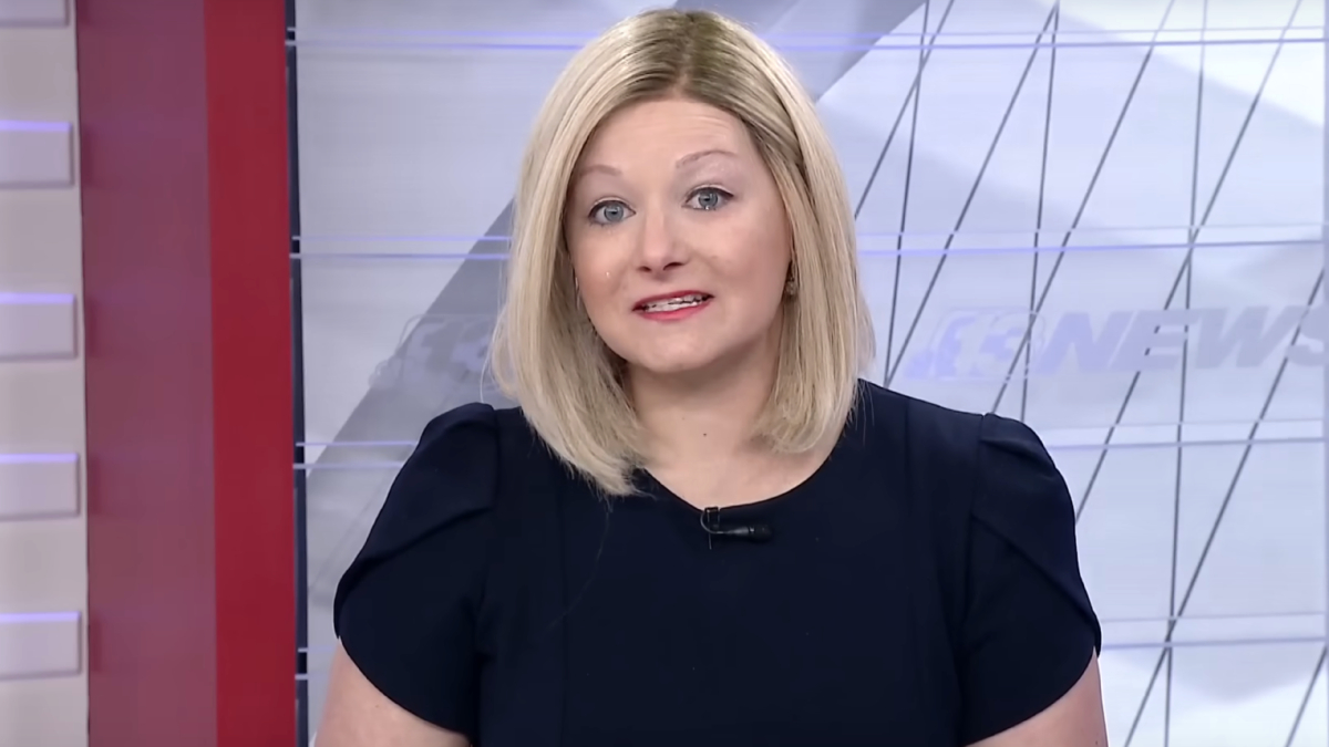 Iowa News Anchor Sheds Tears as She Reveals Breast Cancer Diagnosis After Covering Mammogram Story (Video)