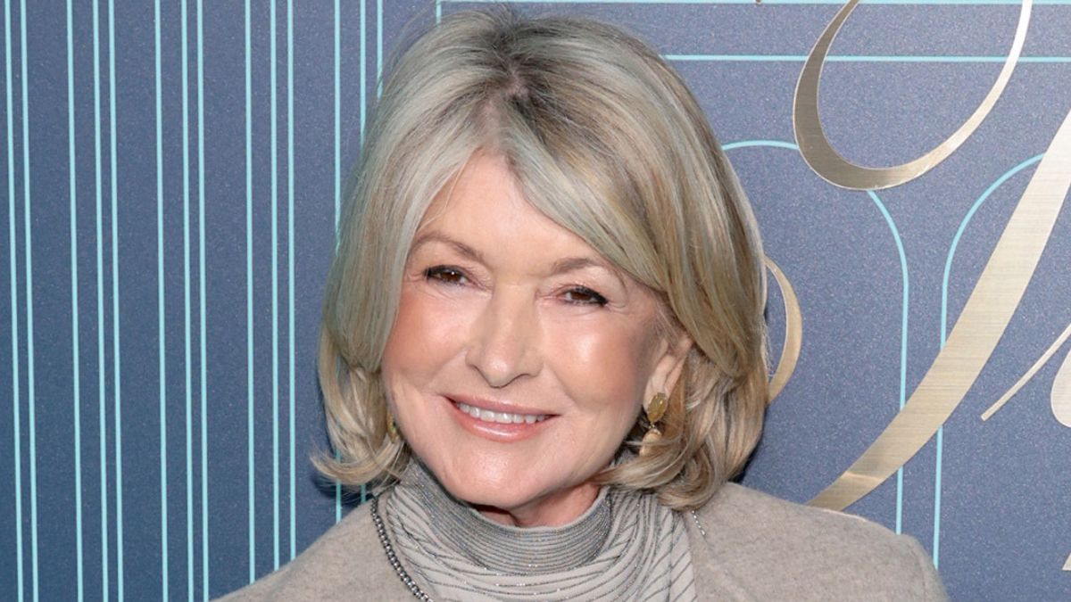 Martha Stewart, 81, Makes History as Oldest SI Swimsuit Cover Model