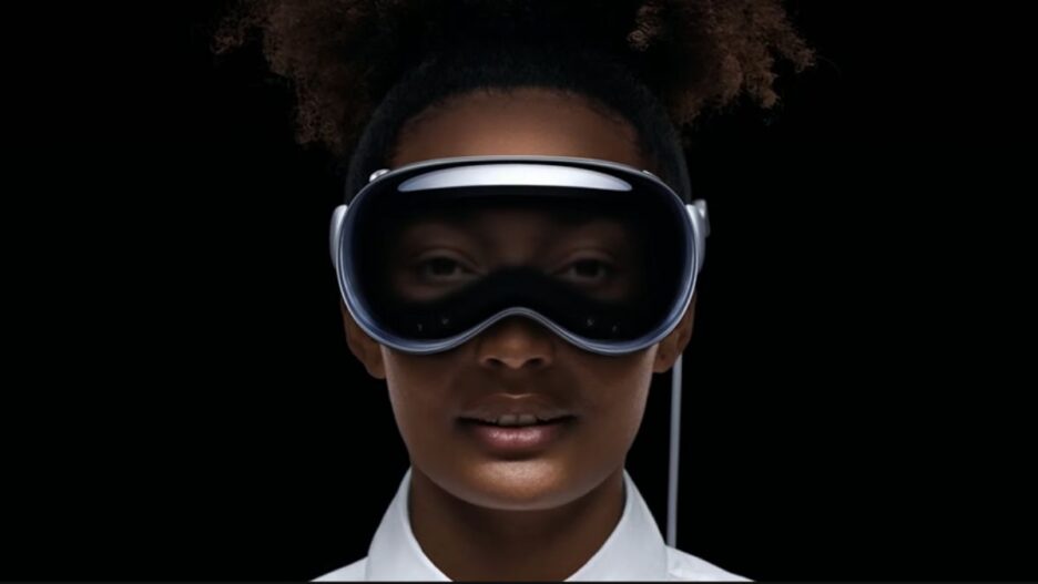 Apple Reveals Vision Pro Augmented Reality Headset - TheWrap