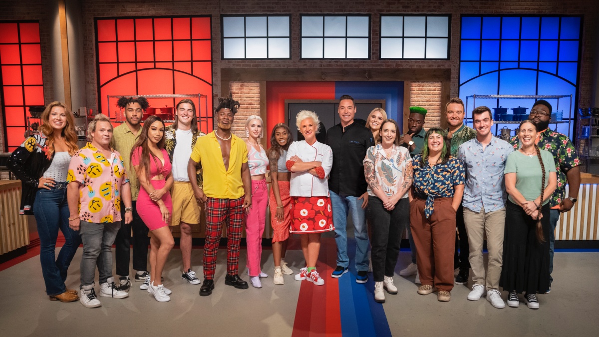 Worst Cooks in America Love at First Bite Coming to Food Network