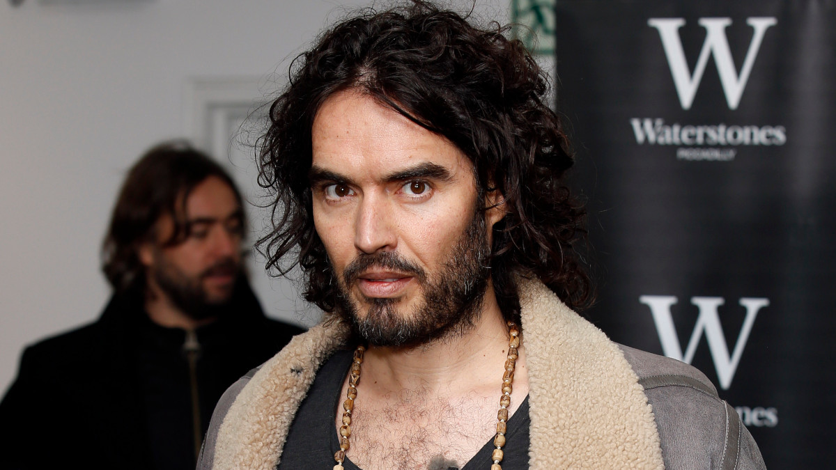 Russell Brand Dropped by Agent Who Learned of Teen Assault Allegation 3