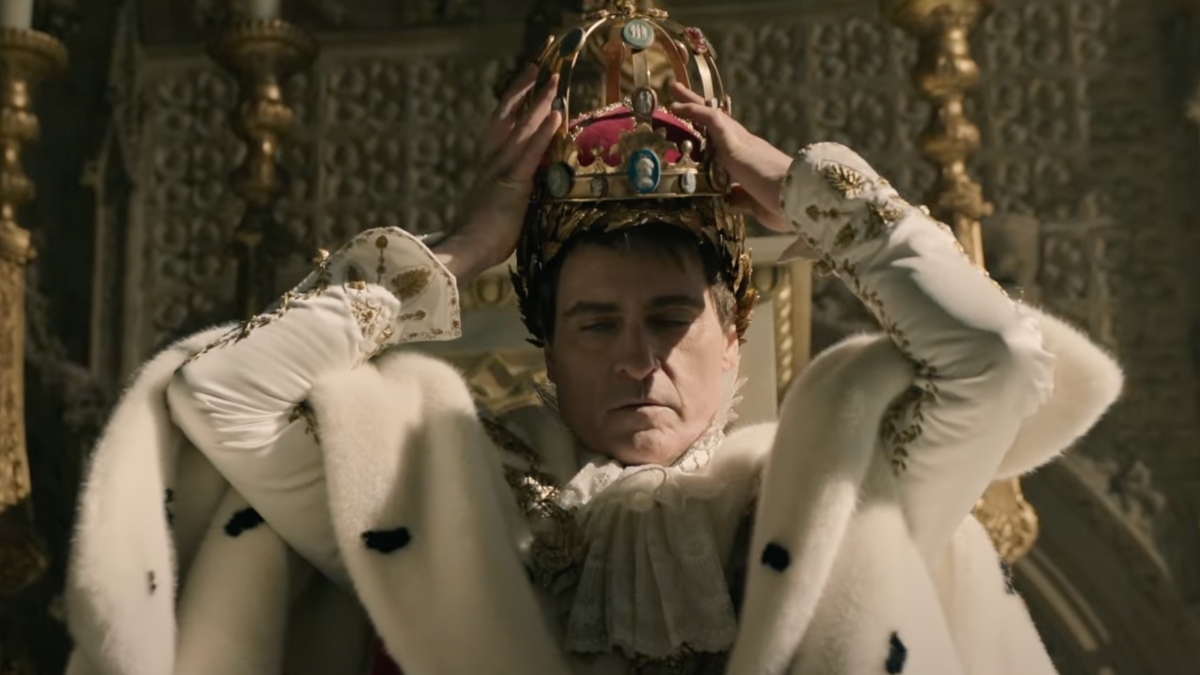 Napoleon First Reviews: Surprisingly Funny, with a Scene-Stealing Vanessa  Kirby