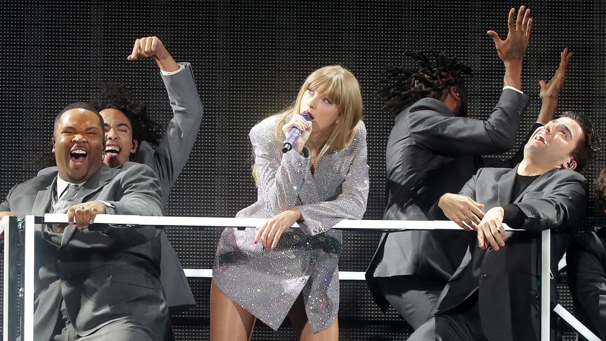 Christ the Redeemer statue could sport a Taylor Swift t-shirt soon