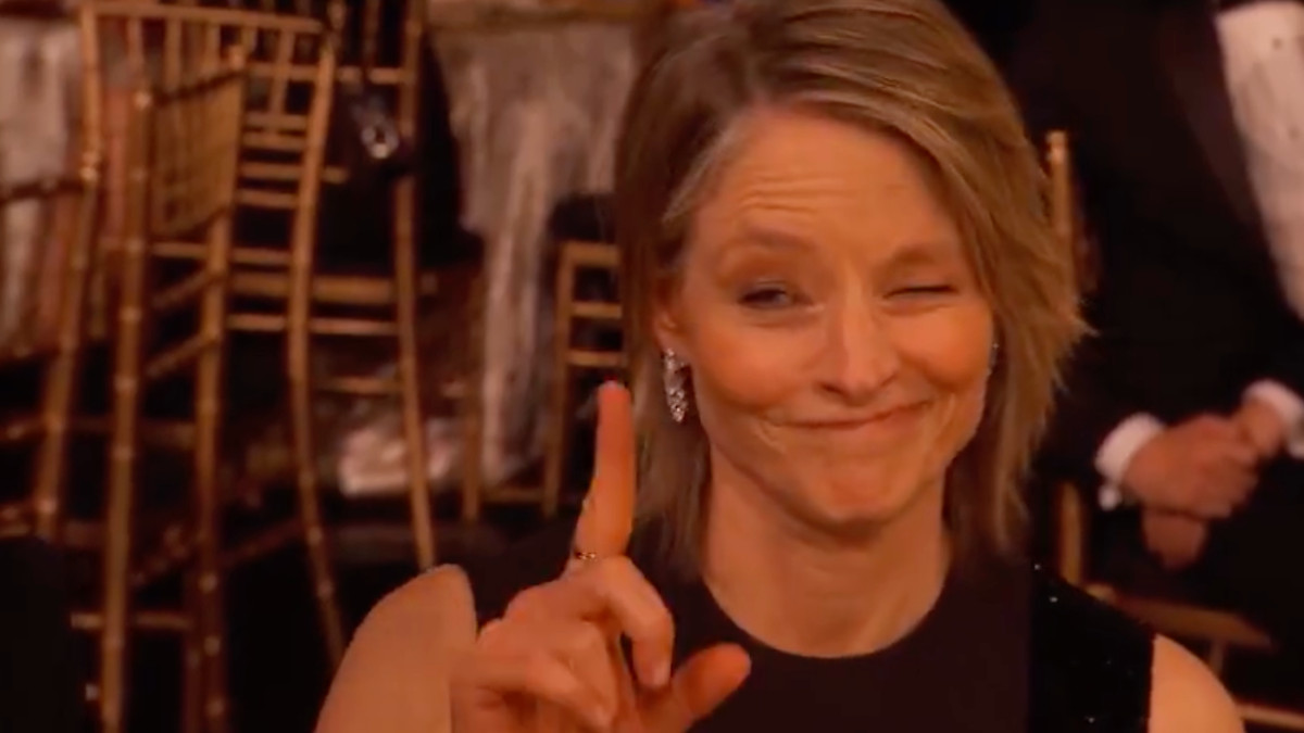 Jodie Foster Caught Off Guard by Applause at SAG Awards