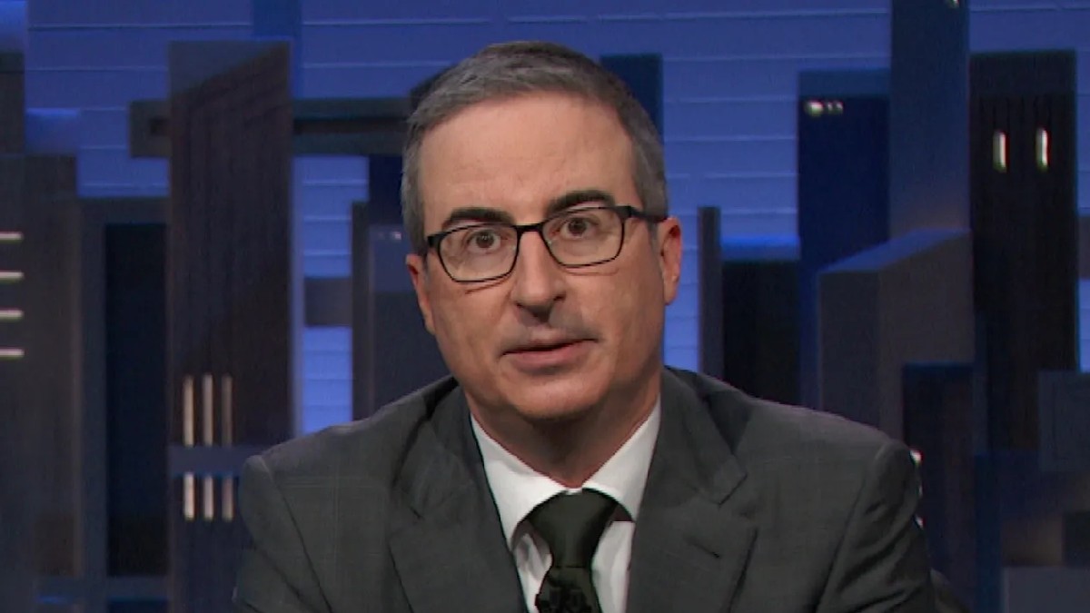 John Oliver Scoffs at GOP Claims of Paid Protestors: Were You Really ‘Expecting Zero Haters?’ | Video