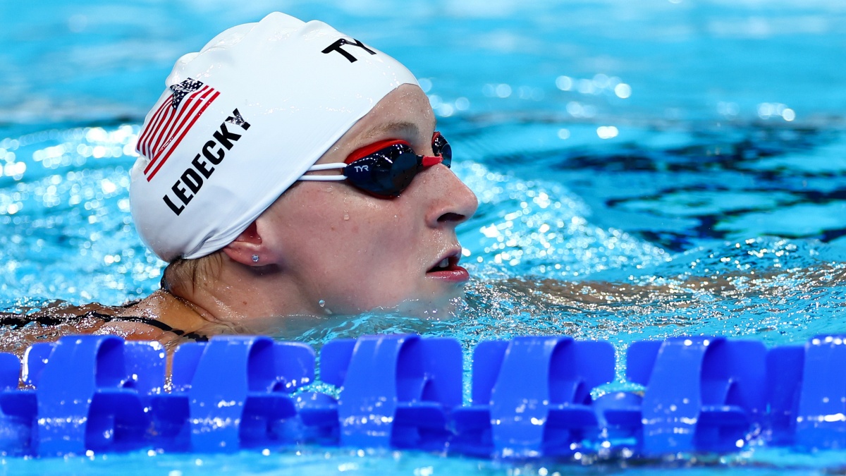 Katie Ledecky Nearly Laps Competition in 1500M Freestyle