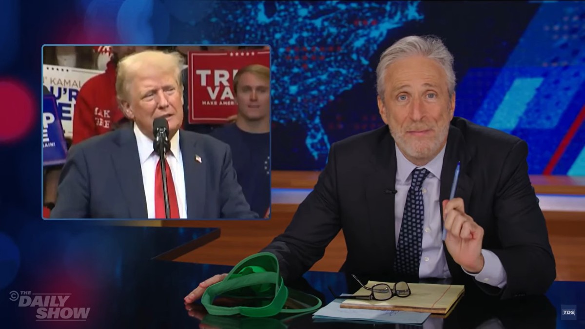 Jon Stewart mocks Trump’s weak attacks on Kamala Harris and advises him to repeat them at the DNC on January 6 to bring Biden back