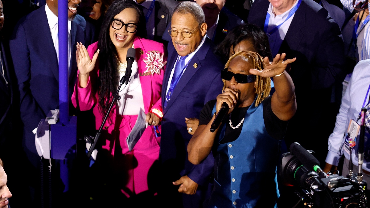 Lil Jon reuses “Get Low” on the second night of the DNC