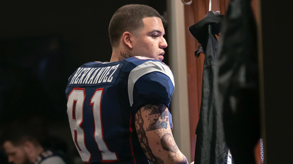 ‘American Sports Story: Aaron Hernandez’ Cast vs. the Real Life Figures | Photos