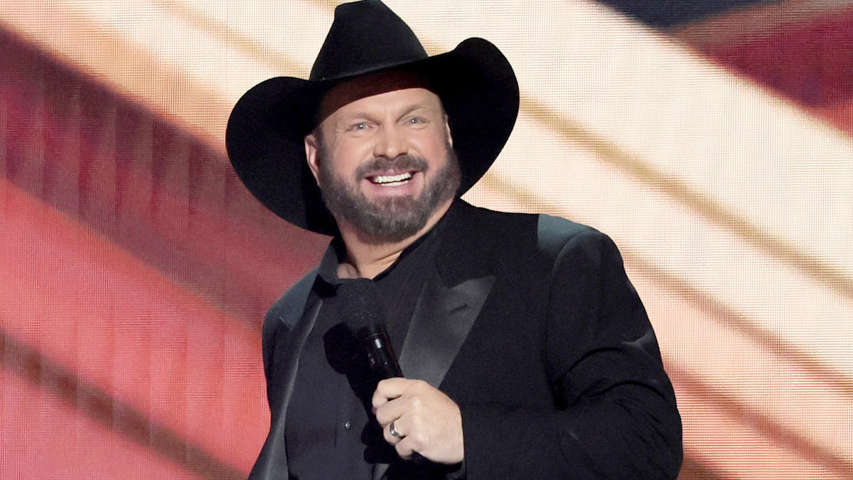 Attorneys for Garth Brooks’ Accuser Blast Singer for Revealing Her Name in Countersuit: ‘Just Revealed His True Self’ 