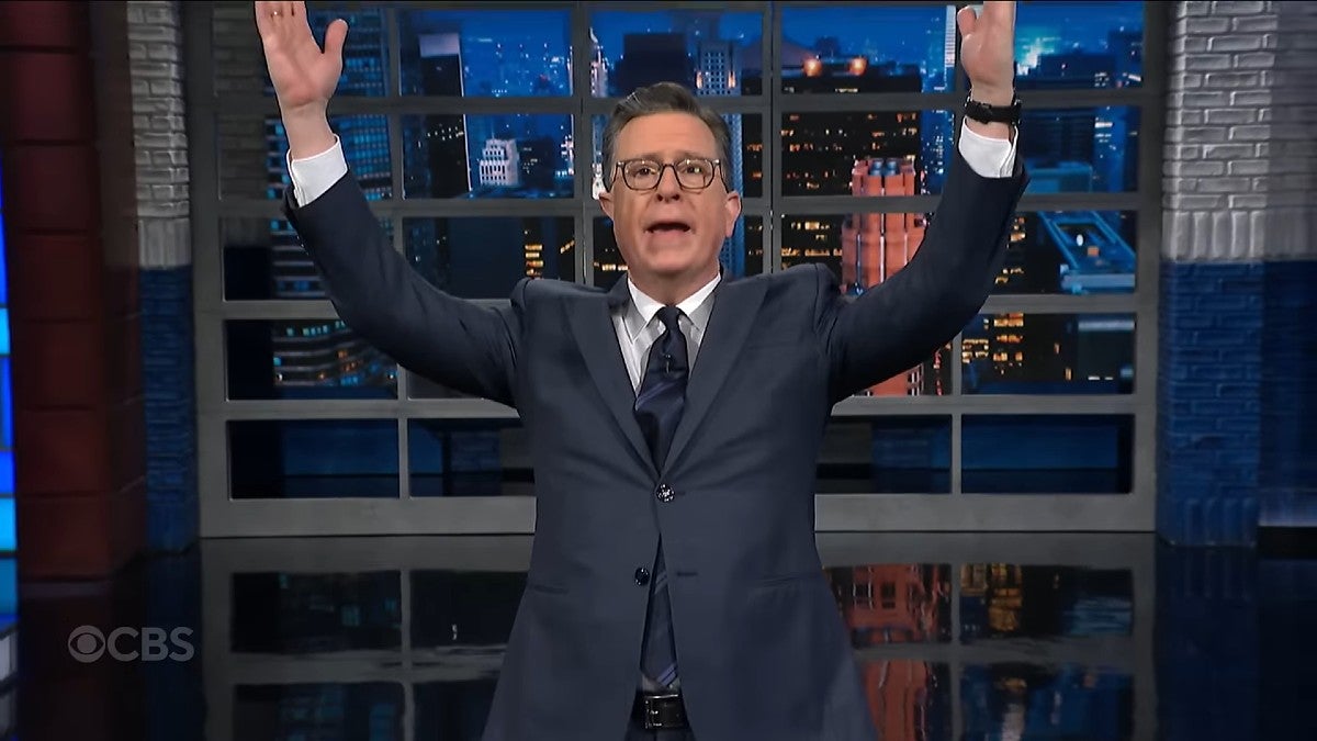 Stephen Colbert Jokes Waiting for Trump’s Inauguration is Like Being ‘James Bond Strapped to the Table’ | Video