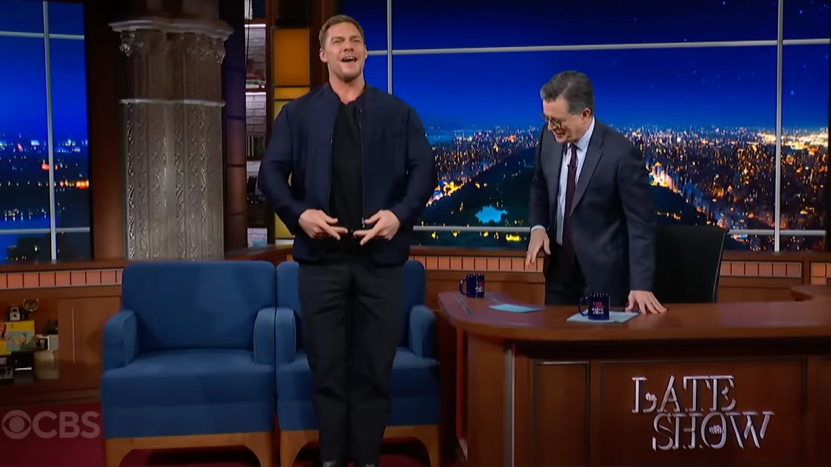 ‘Reacher’ Star Alan Ritchson Dusts Off His Ballet Moves for Colbert | Video