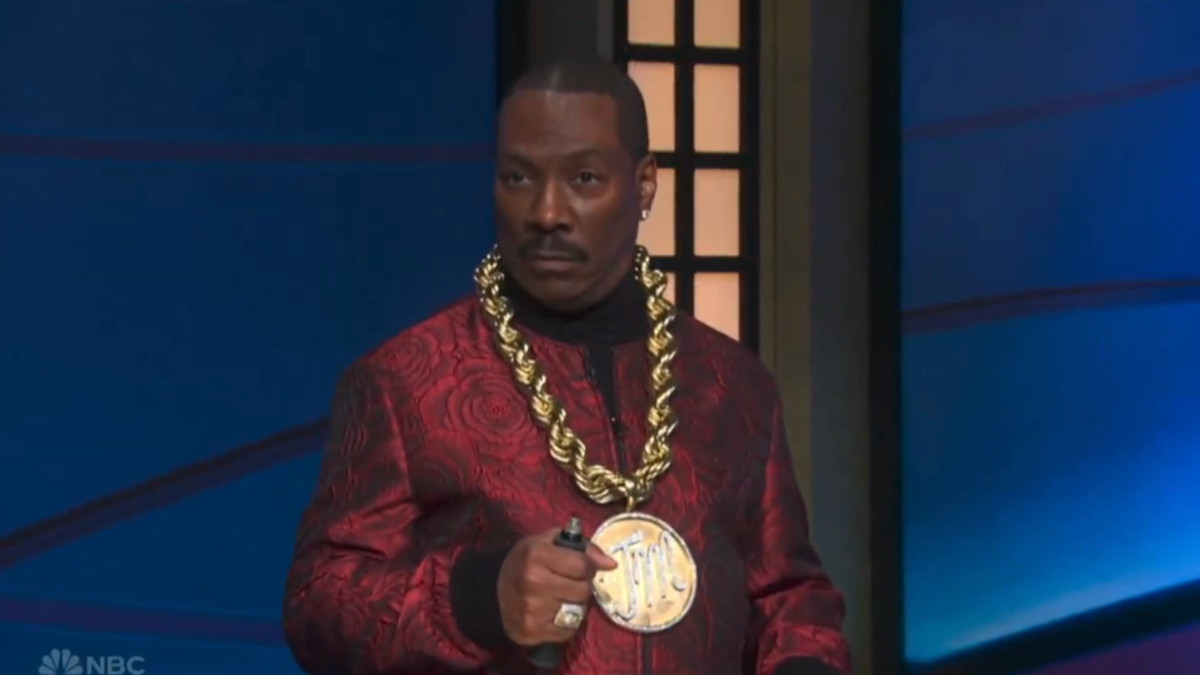 ‘SNL50’ Revives Black Jeopardy Sketch With Eddie Murphy as Tracy Morgan | Video