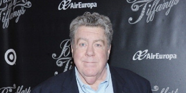 618px x 412px - Cheers' Reunion Grows as George Wendt Joins Kirstie Alley's TV Land Show