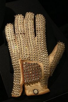 Michael Jackson glove sells for $350K